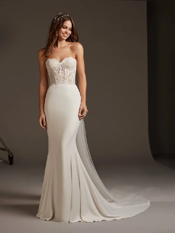 Shop and Save Pronovias Vela