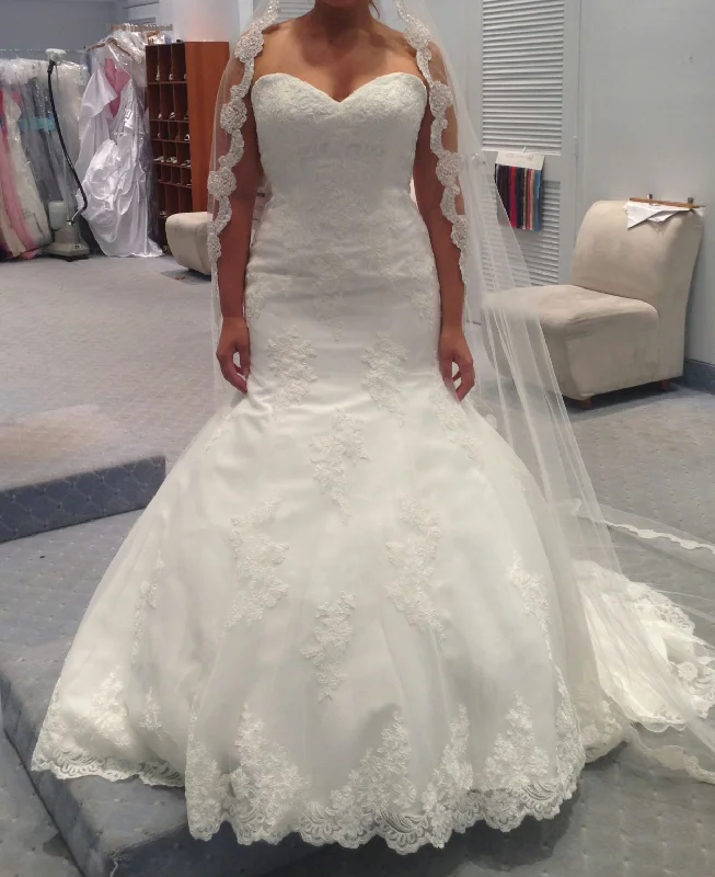 Doorbuster Deal Alfred Angelo 2438