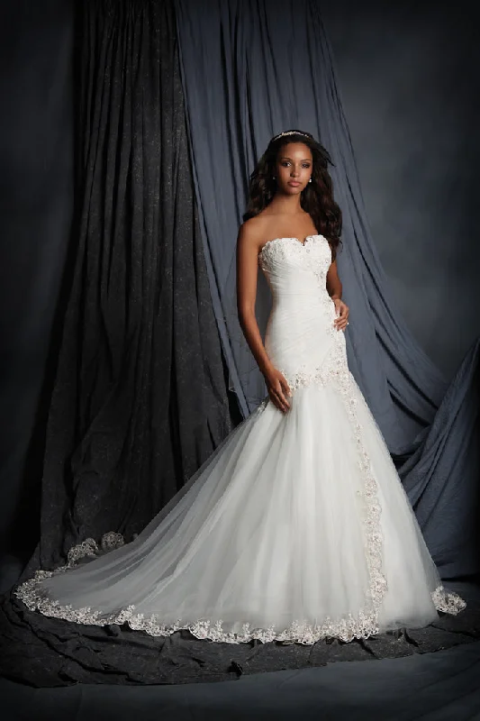Closeout Alfred Angelo 2507