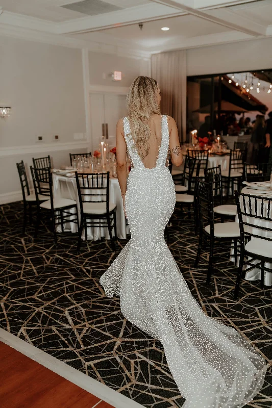 Special Discount Pronovias Constellation Dress