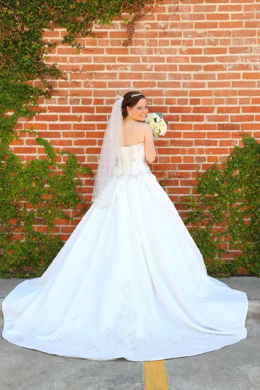 Savings Bonanza Alfred Angelo 2356