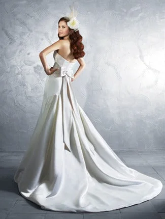 Last Chance Alfred Angelo 2185
