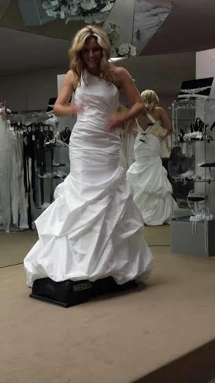 Must-Have Deals Alfred Angelo 2385