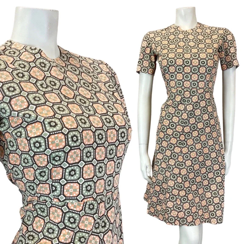 Special Buy VINTAGE 60s 70s GREY PINK BLACK TILED GEOMETRIC DAISY FLOWER MOD SHORT DRESS 6 8 Special Buy VINTAGE 60s 70s GREY PINK BLACK TILED GEOMETRIC DAISY FLOWER MOD SHORT DRESS 6 8