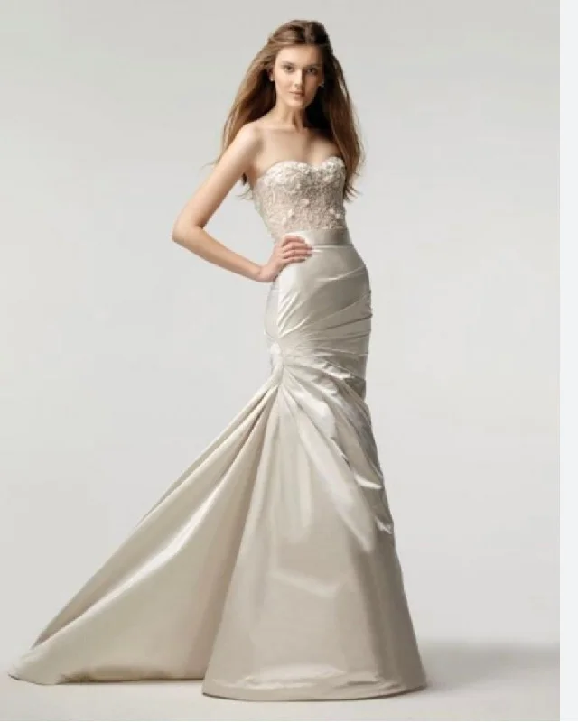 Friends and Family Sale Monique Lhuillier Magical