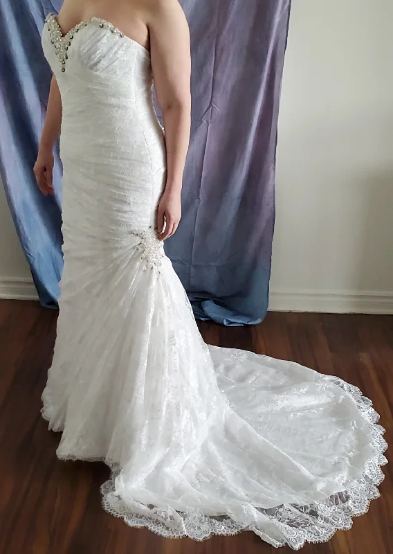Quick Sale Alfred Angelo 2396