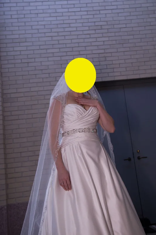 Hot Deal Alfred Angelo 2522