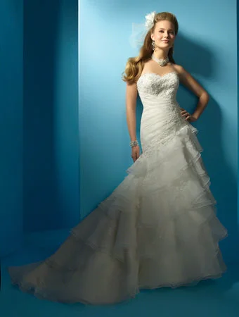 Limited Time Discount Alfred Angelo 2123