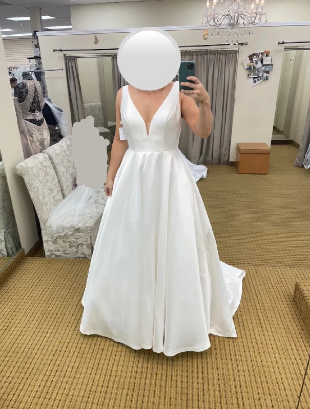 Super Deal Allure Bridals 9813