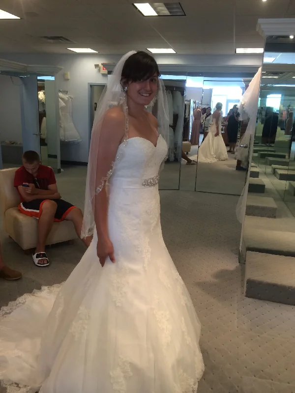 Price Slash Alfred Angelo 2438