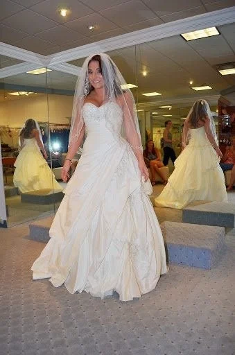 Grand Opening Sale Alfred Angelo 2262