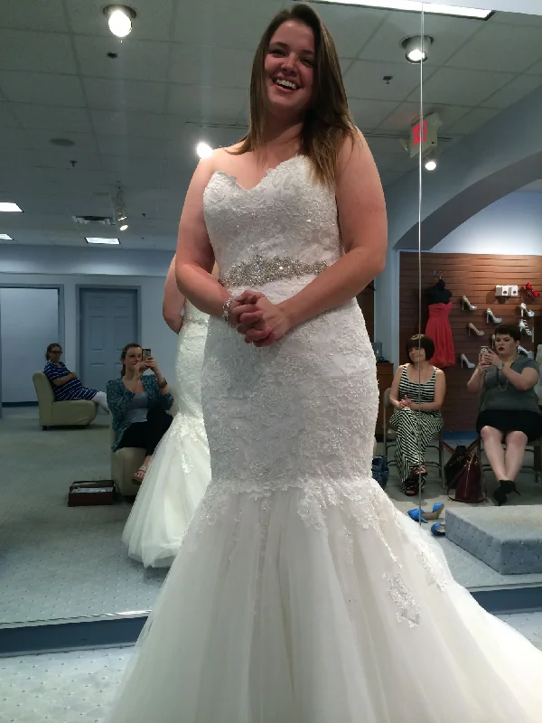Super Sale Alfred Angelo 2526