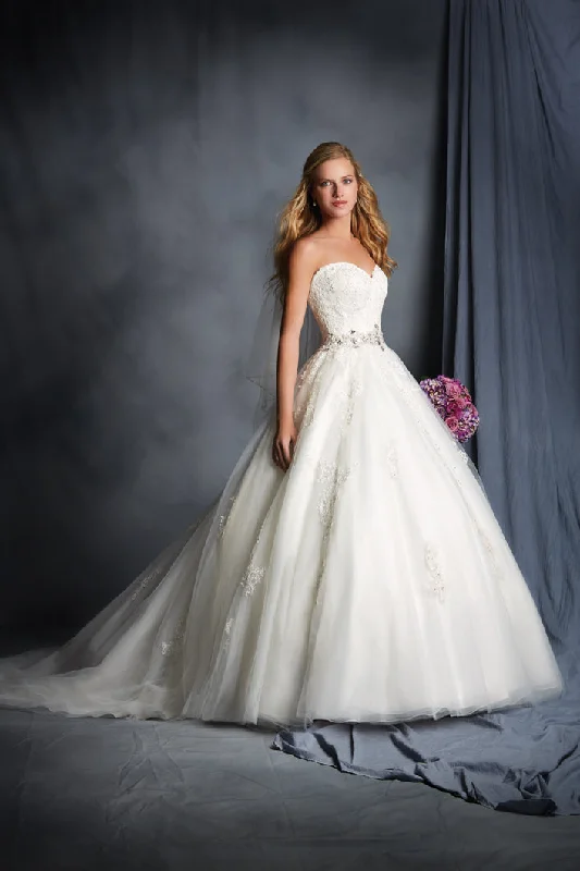Act Fast Alfred Angelo 2492