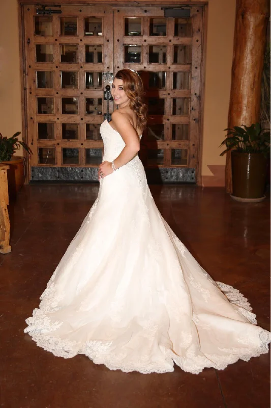 Sneak Peek Sale Alfred Angelo 2438