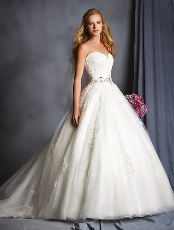 One-DAY Sale Alfred Angelo 2492