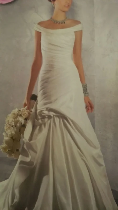 Final Sale Alfred Angelo 2179