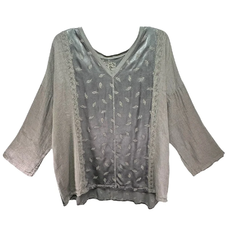 Mega Sale Embroidered V-Neck Tunic Designer By Johnny Was In Grey, Size: L
