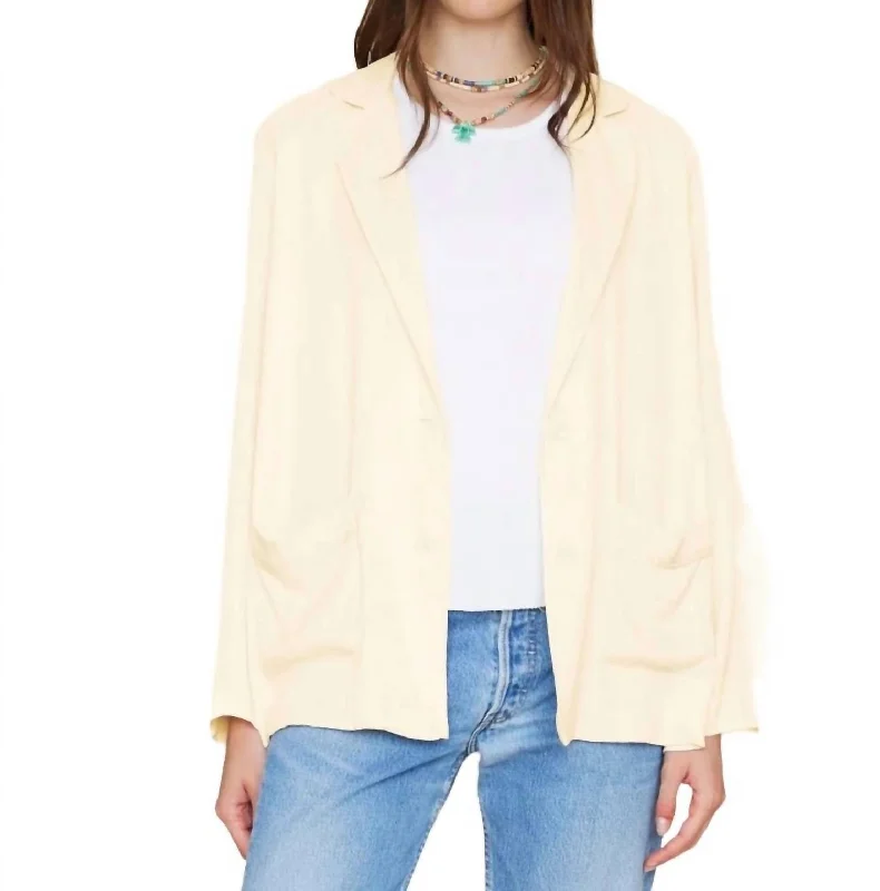 Deal Frenzy Walker Blazer In Vanilla