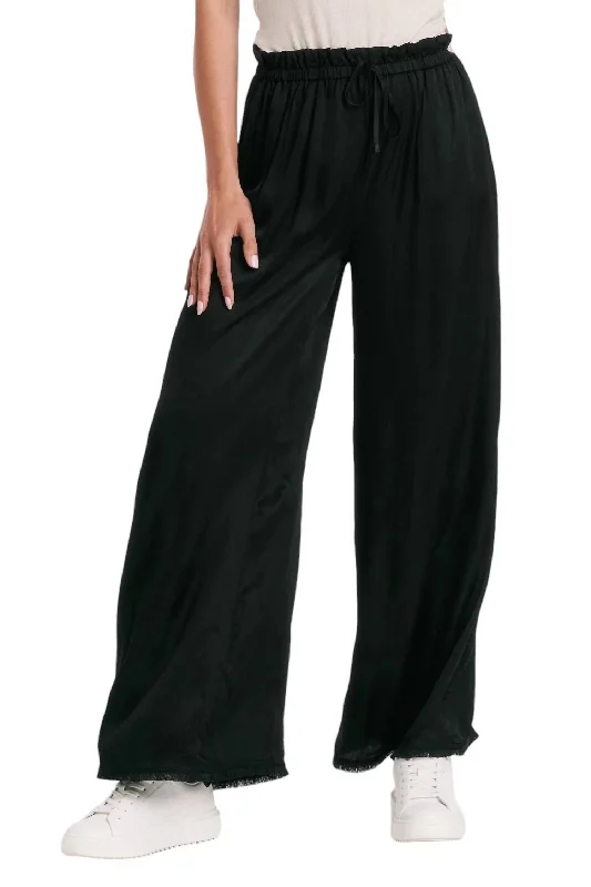 Act Fast Fresno Lounge Pants In Black