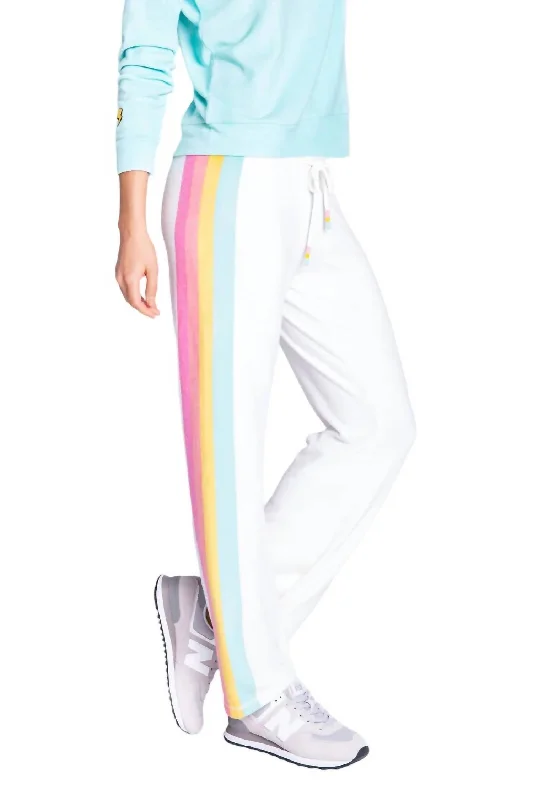 Don’t Miss Out Love Makes The World Go Round Sweatpants In Oatmeal