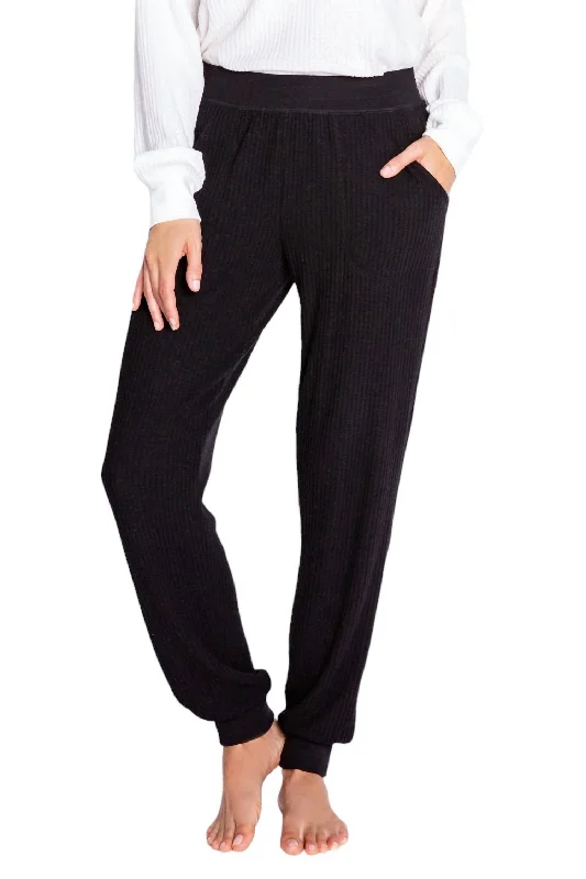 Can't Miss Plush And Thermal Sweatpants In Black