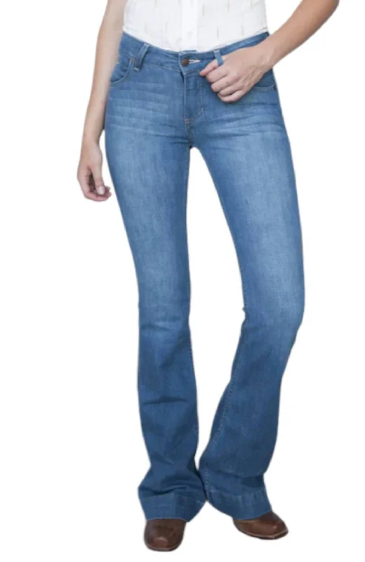 Closeout Sale The Lola Soho Fade Jeans In Light Denim