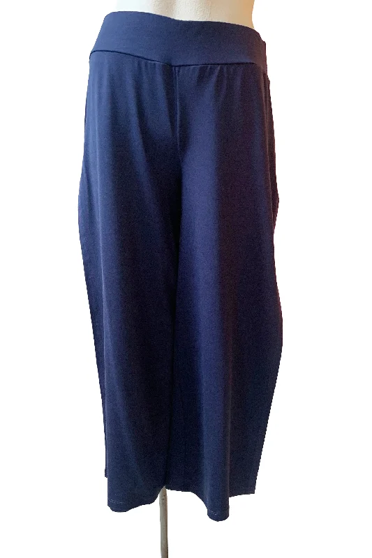Closeout Colin Capri